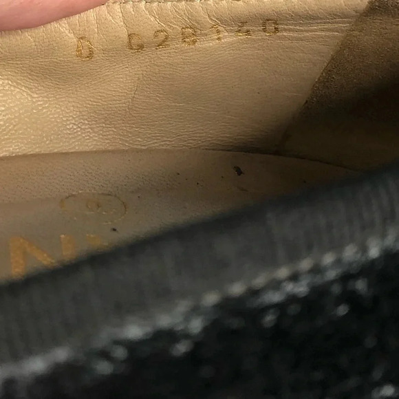 CHANEL Suede Heels - Picture 4 of 11